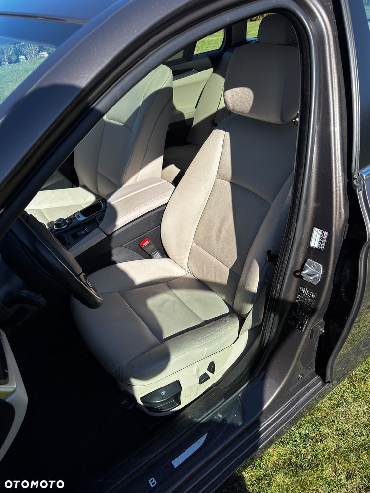 BMW Seria 5 520d Blue Performance - 10