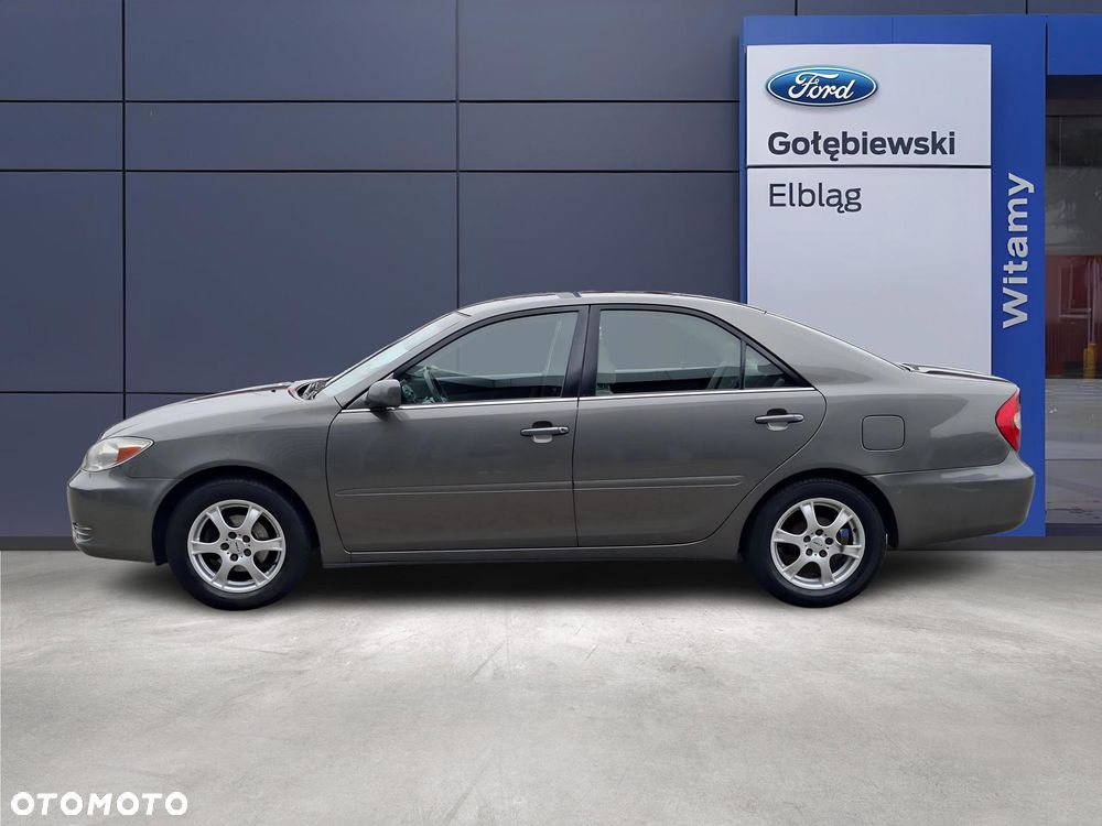 Toyota Camry 2.4 XLE - 8
