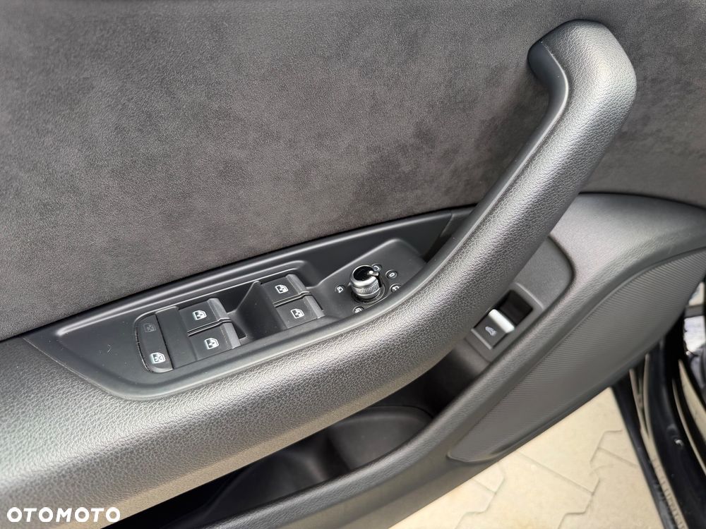 Audi A4 Avant 2.0 TDI ultra S tronic sport - 16