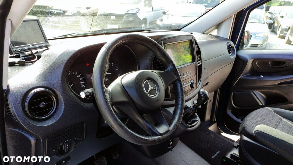 Mercedes-Benz Vito - 25