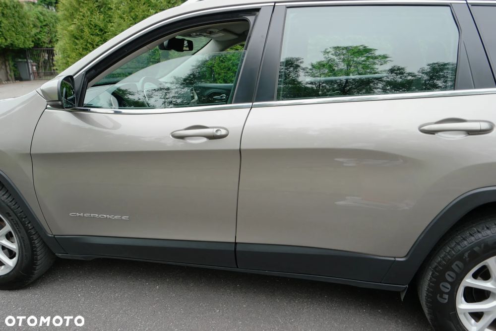 Jeep Cherokee 2.0 MJD 4x2 Longitude EU6 - 11