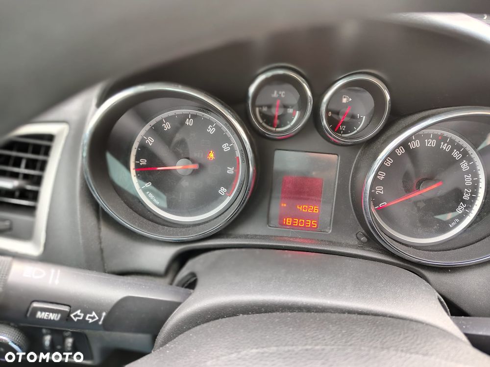 Opel Astra 2013 photo 5