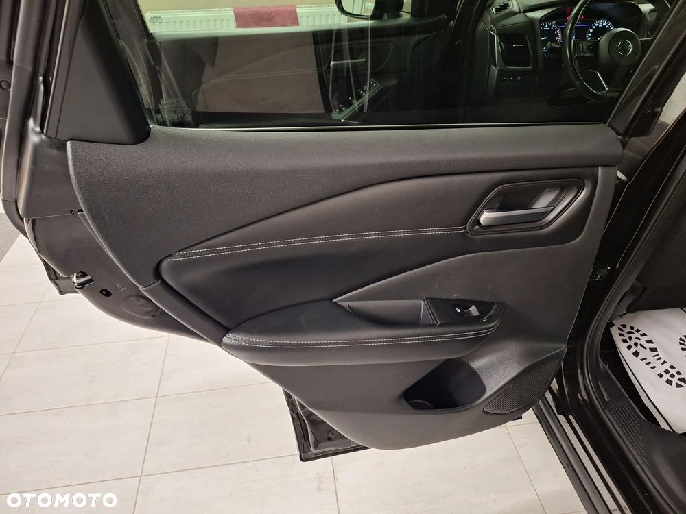 Nissan Qashqai 1.3 DIG-T MHEV N-Connecta - 23