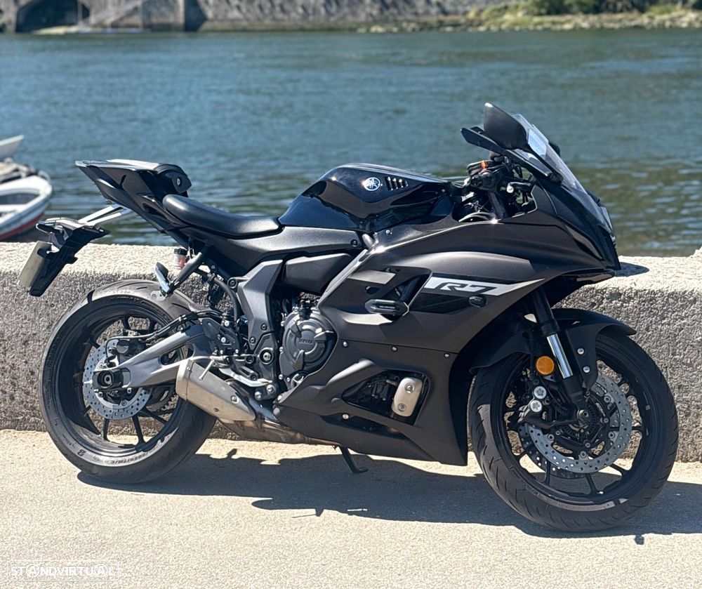 Yamaha YZF - 2