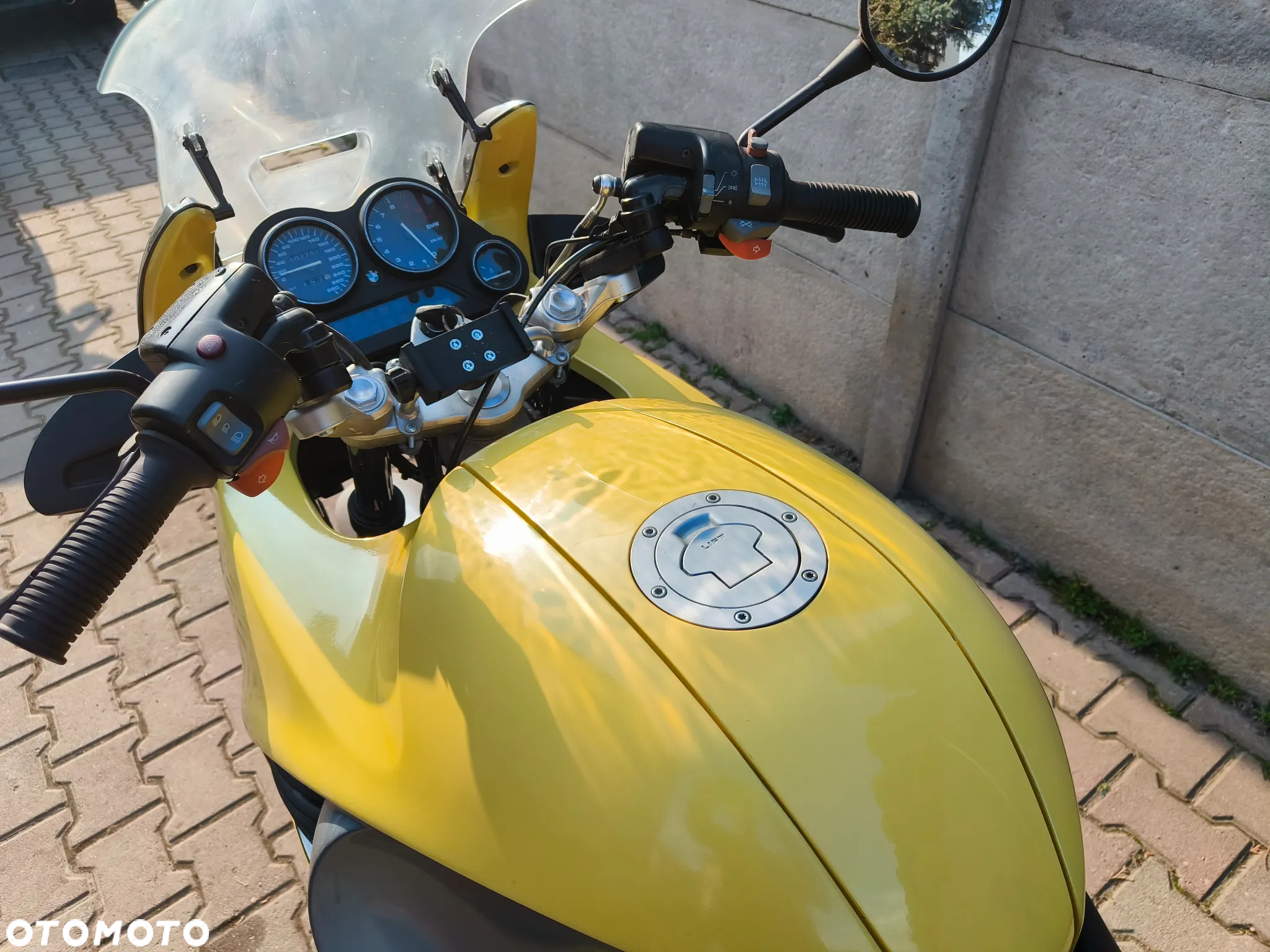 BMW K - 8