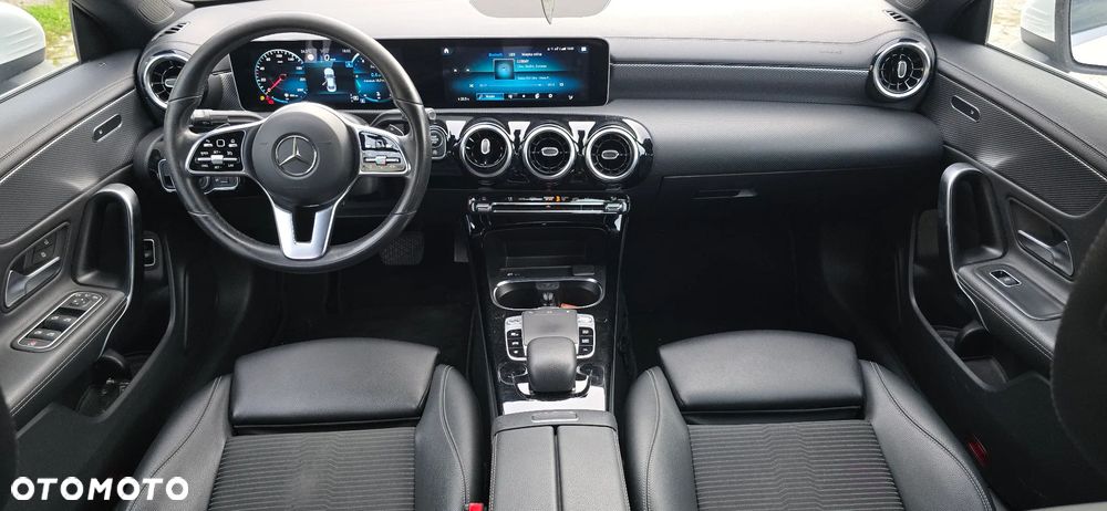 Mercedes-Benz CLA 180 d AMG Line 7G-DCT - 11