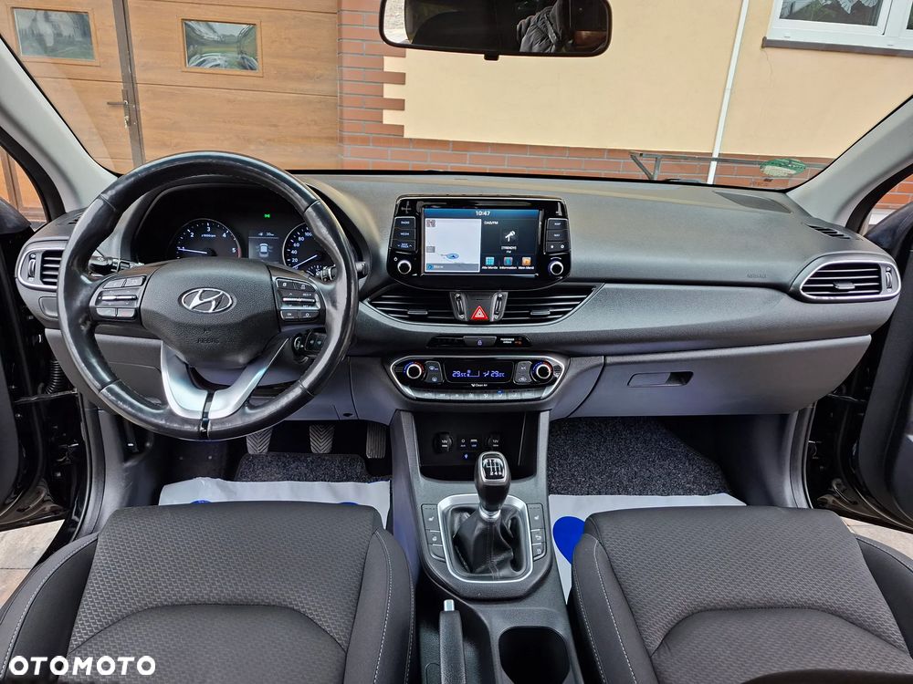 Hyundai i30 - 23