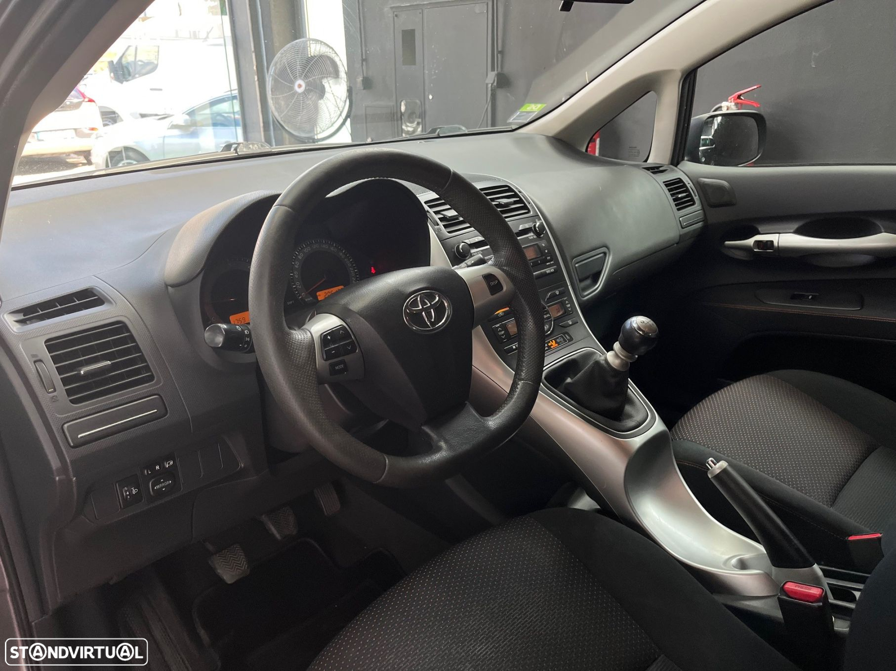 Toyota Auris 1.4 D-4D Exclusive - 7