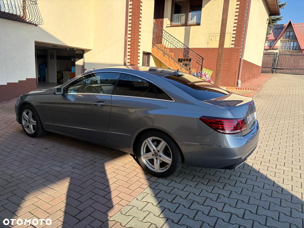 Mercedes-Benz Klasa E 250 7G-TRONIC - 4