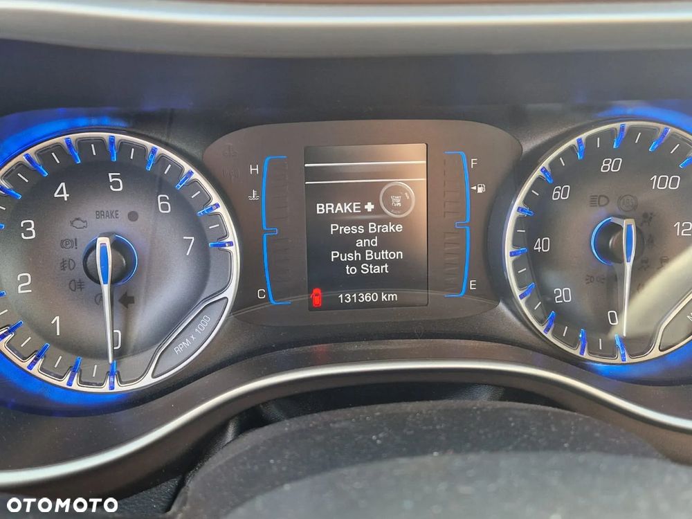 Chrysler Pacifica - 8