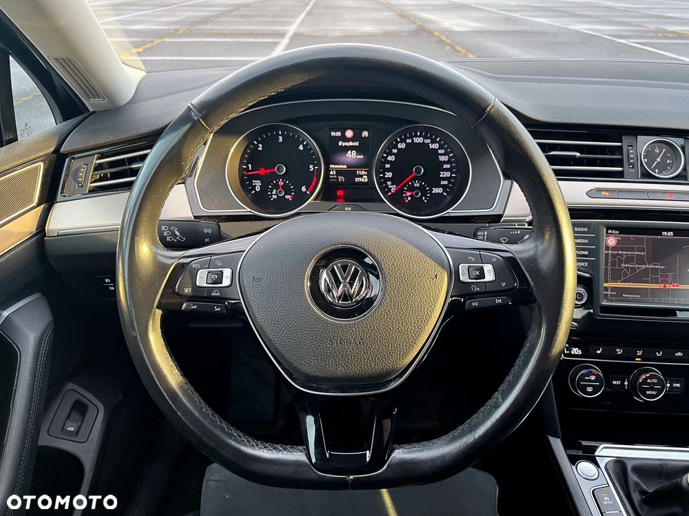 Volkswagen Passat 2.0 TDI BMT Comfortline - 17