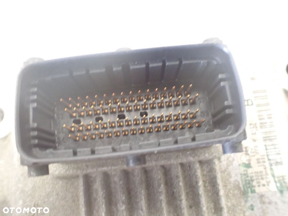 KOMPUTER SILNIKA FIAT STILO 1.4 00551952730 0261208204 - 5