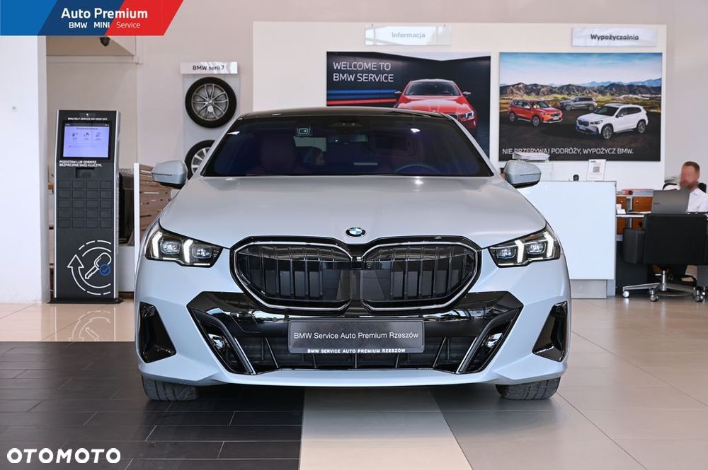 BMW Seria 5 520d xDrive mHEV - 3