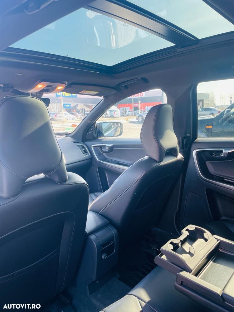 Volvo XC 60 D5 AWD Geartronic Kinetic - 11