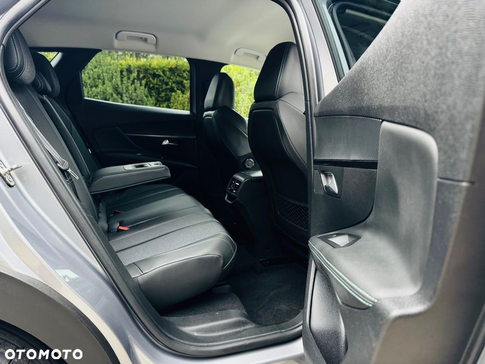Peugeot 3008 BlueHDi 130 Stop & Start EAT8 Allure Pack - 32