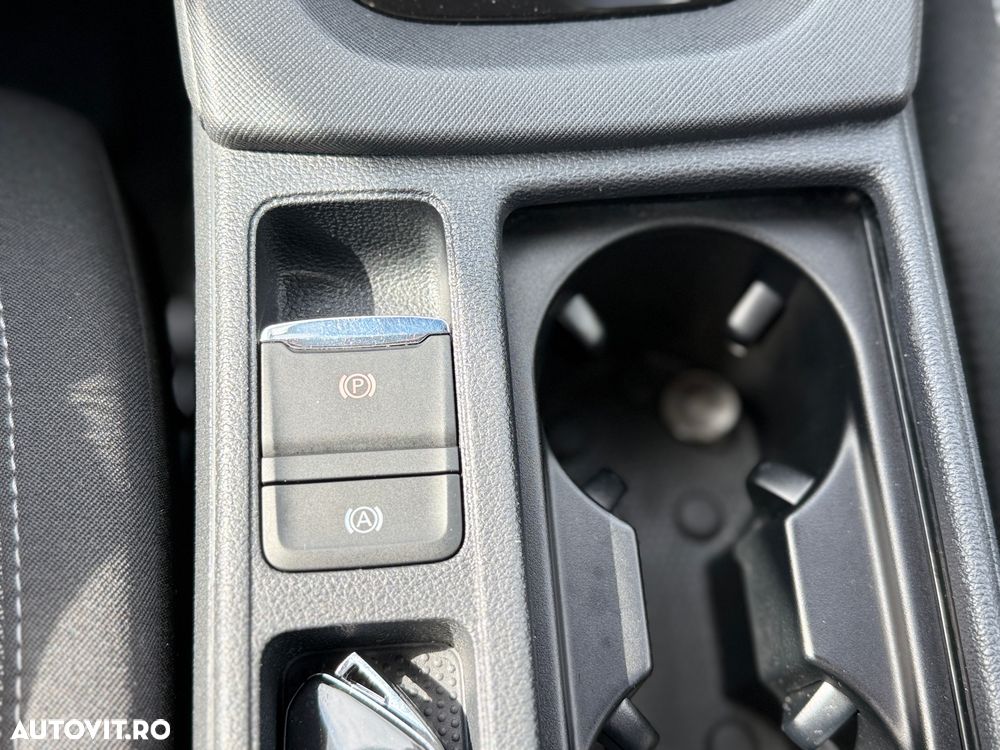 Skoda Octavia 2.0 TDI DSG Tour - 10