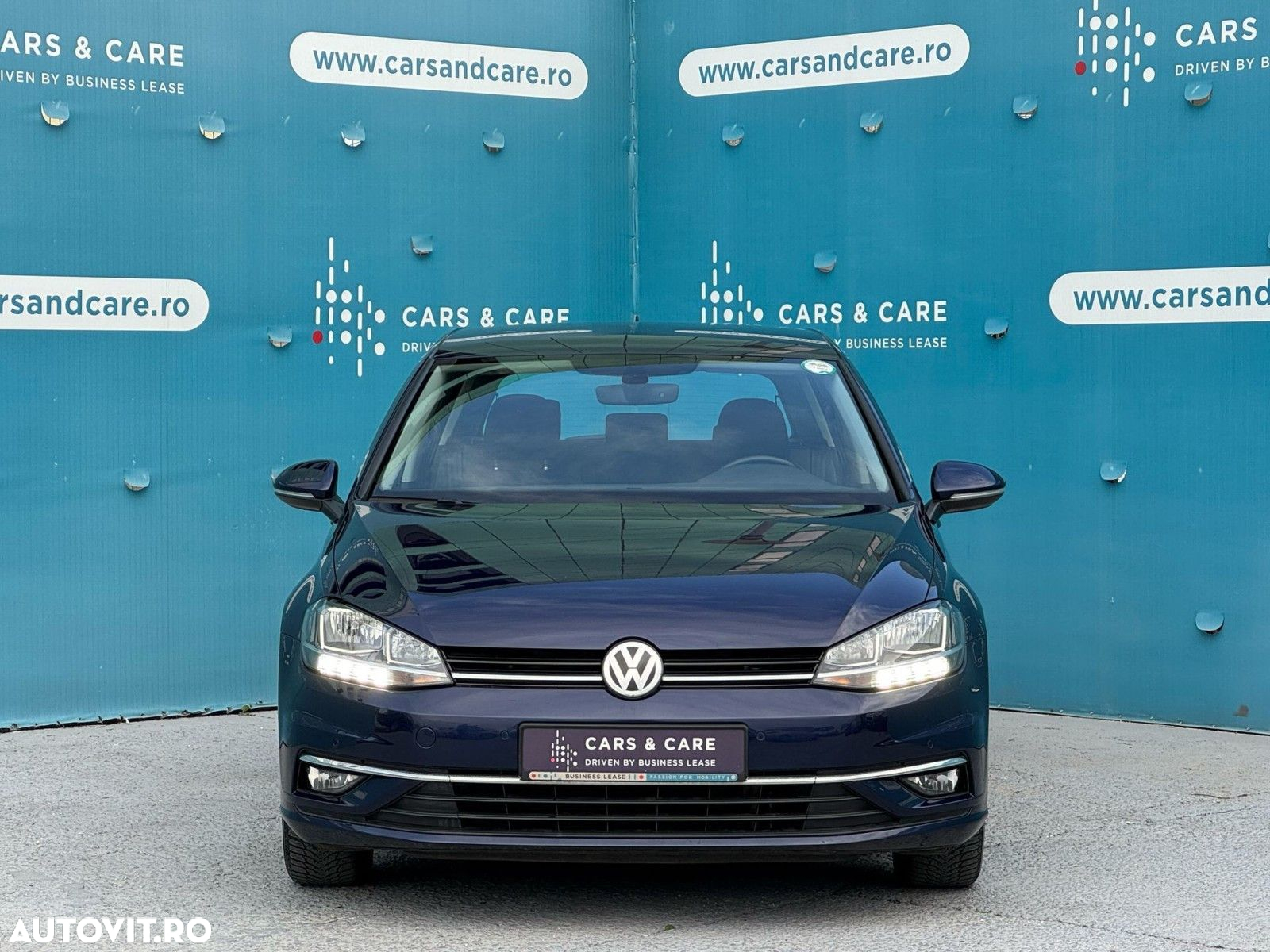 Volkswagen Golf - 2