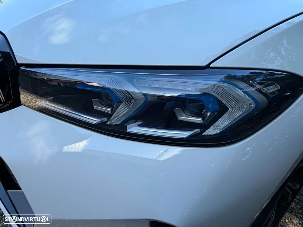 BMW 330 e Pack 50 anos M Auto - 8