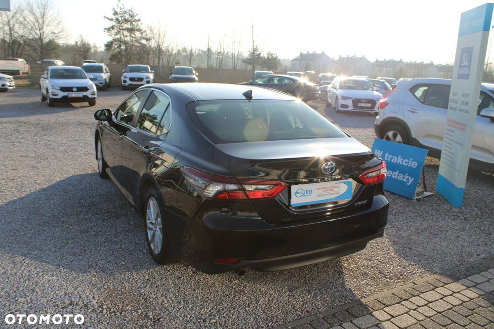 Toyota Camry - 8