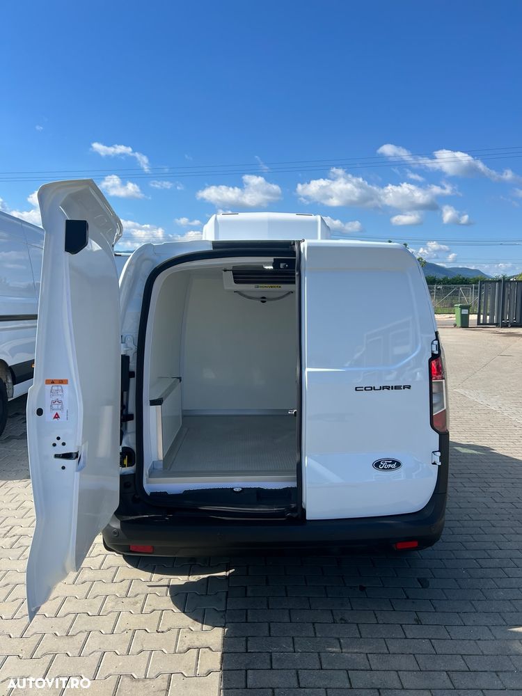 Ford COURIER - 11