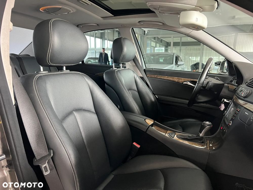 Mercedes-Benz Klasa E 320 CDI Avantgarde - 35