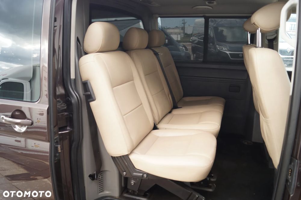 Volkswagen Caravelle - 26