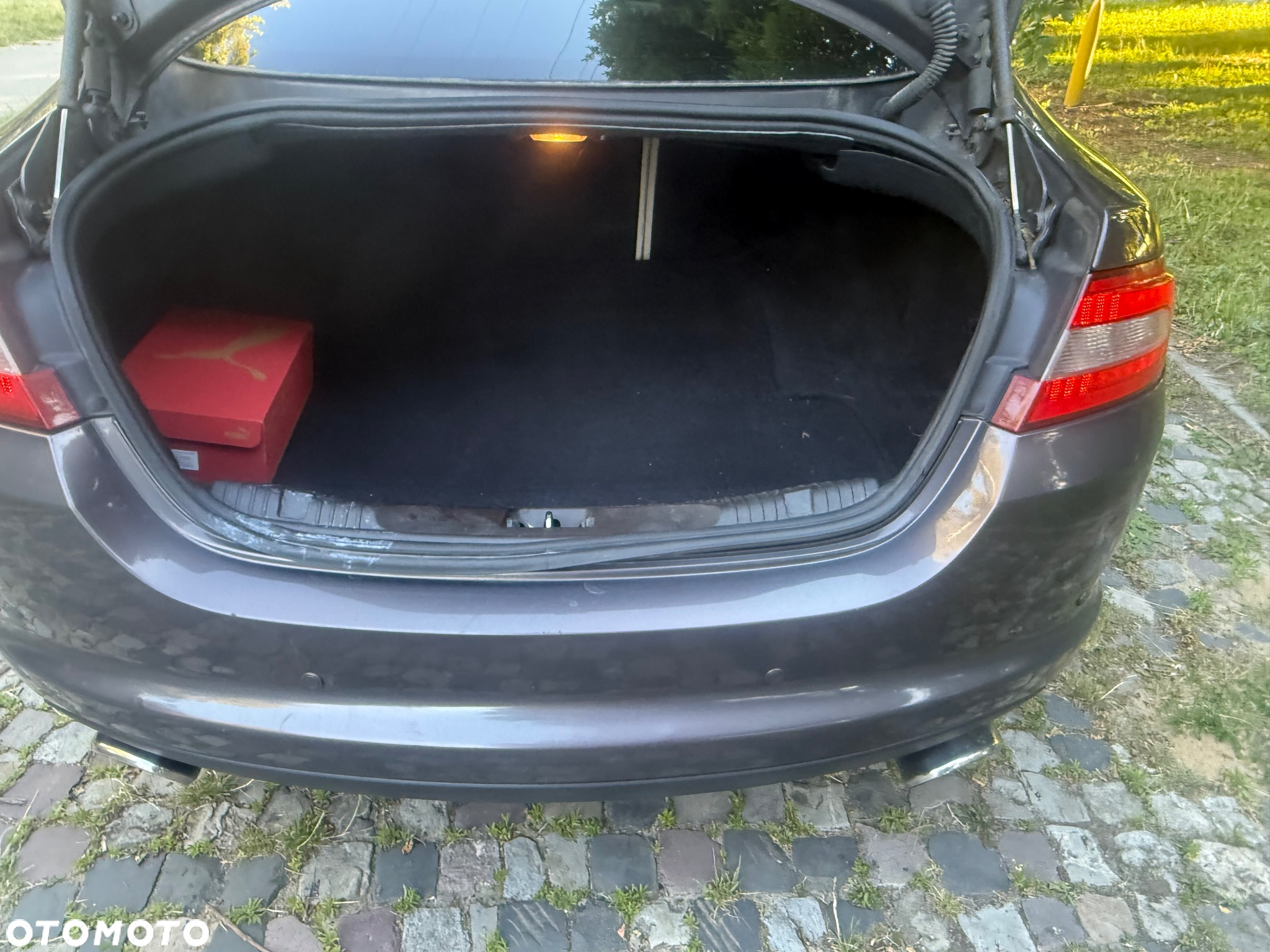 Jaguar XF 2.7 V6 D Luxury - 3