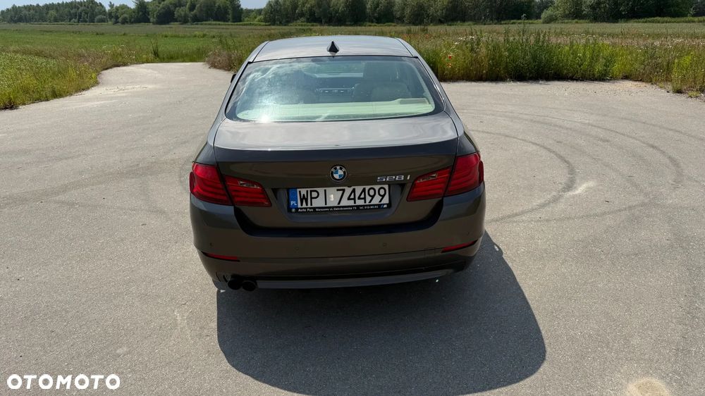 BMW Seria 5 2011 photo 5
