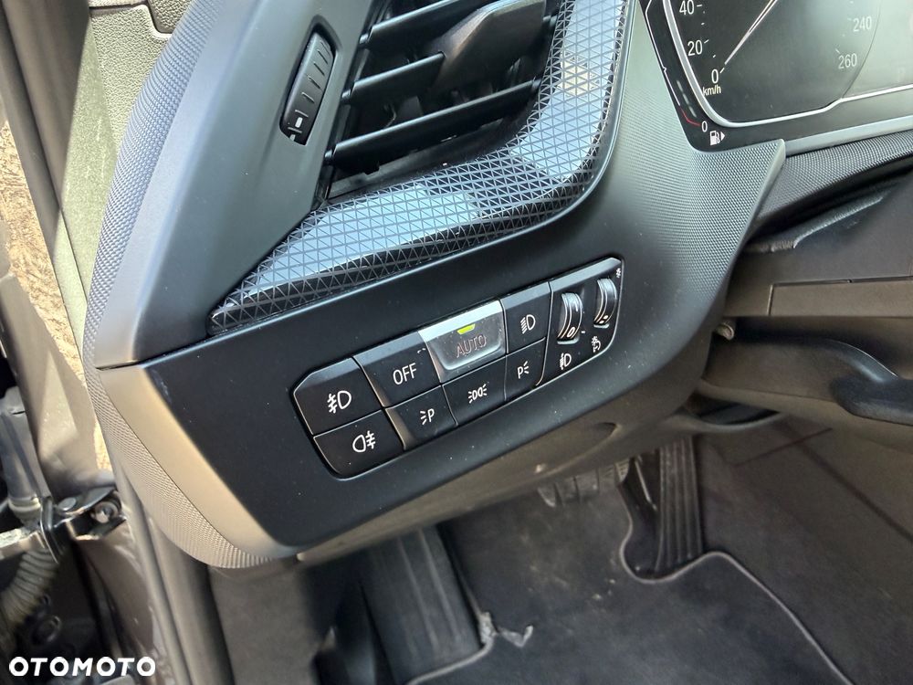 BMW Seria 1 118i M Sport - 27