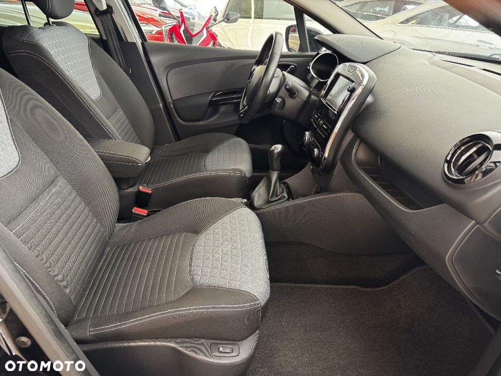 Renault Clio - 21