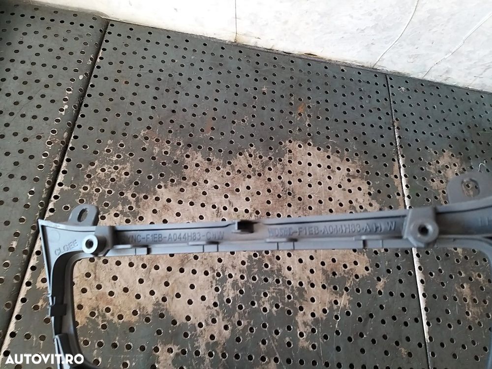 Ornament rama consola centrala ford focus 3 facelift f1eba044h83chw f1eba044h83ahw f1eba044c82afw - 3