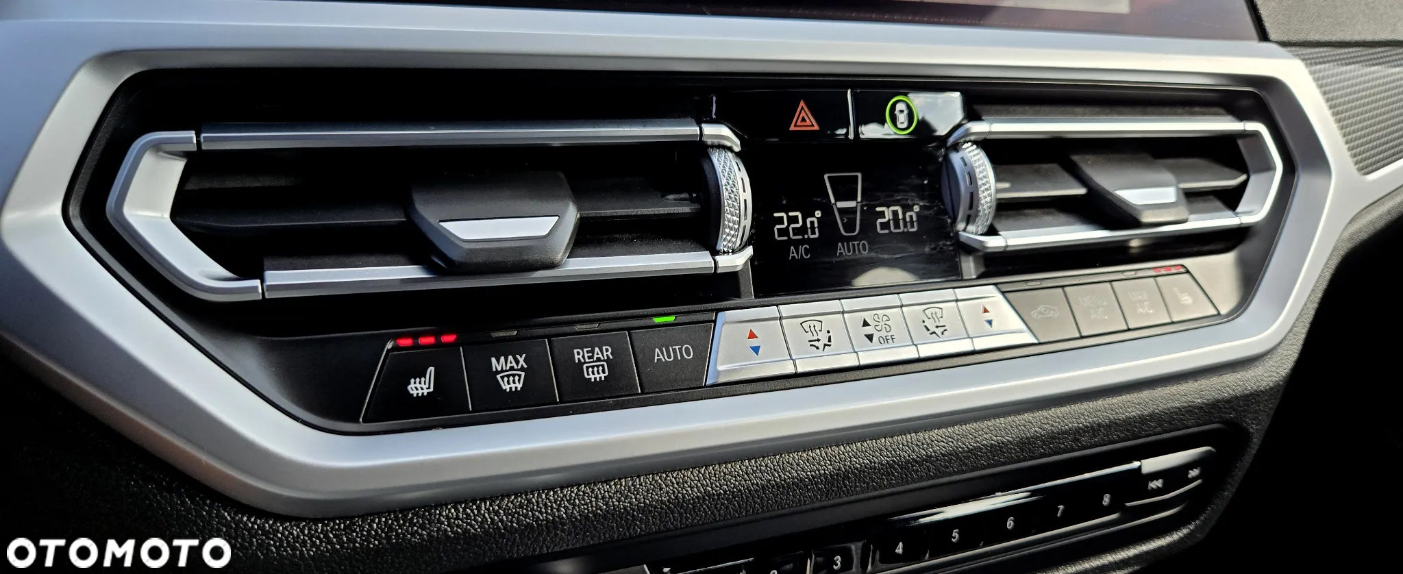BMW Seria 3 330i M Sport - 33