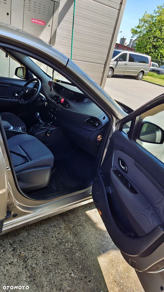 Renault Scenic - 15