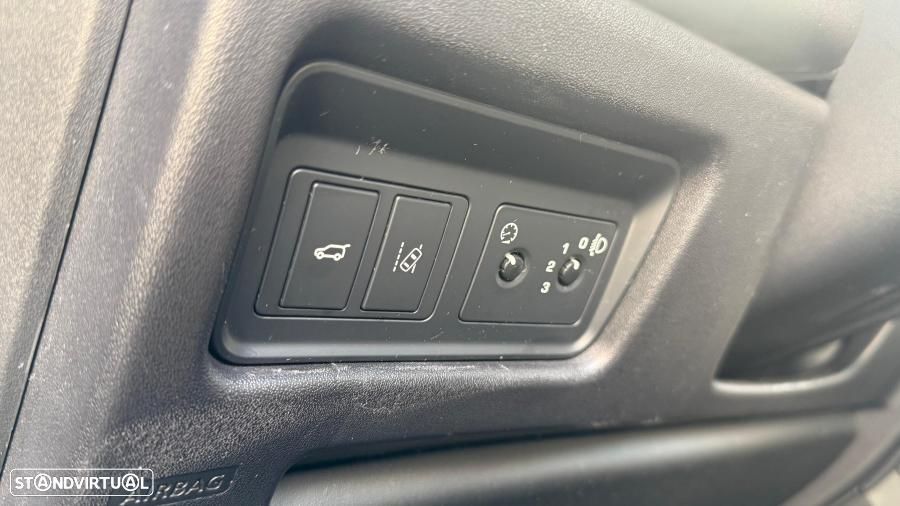 Land Rover Discovery Sport 2.0 eD4 SE - 23