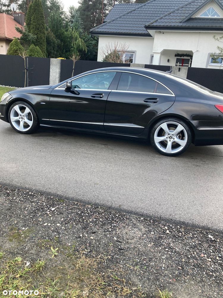 Mercedes-Benz CLS - 32