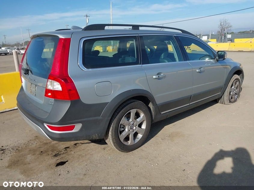 Volvo XC 70 - 3
