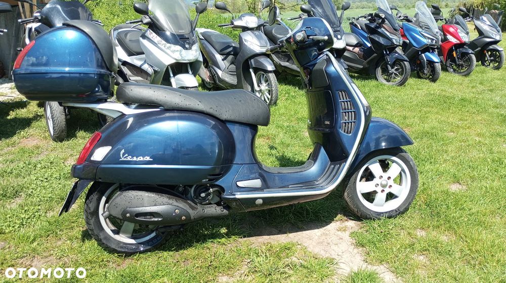 Vespa GTS - 15