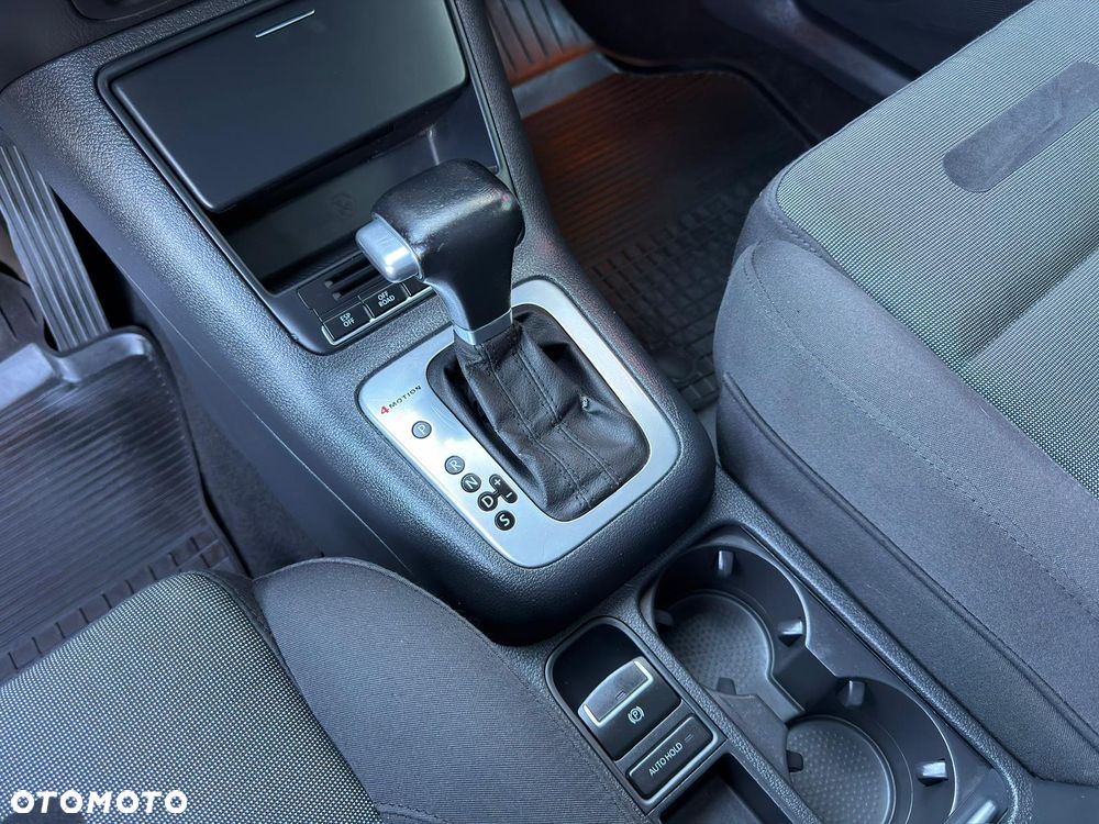 Volkswagen Tiguan - 24