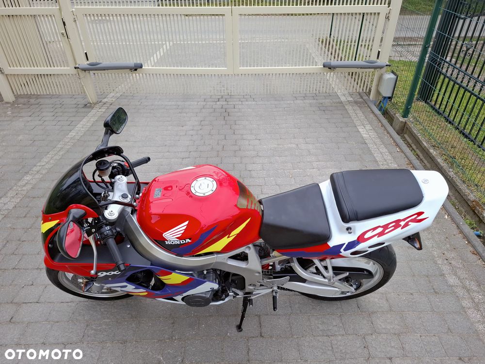 Honda CBR - 37