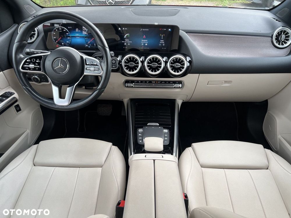 Mercedes-Benz Klasa B 200 4-Matic Progressive 8G-DCT - 12