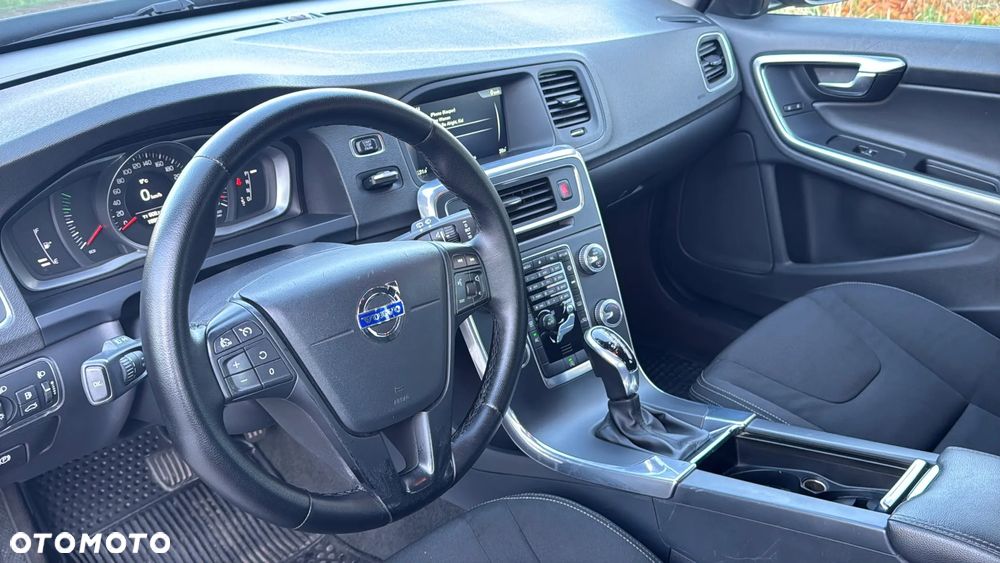 Volvo V60 D4 Geartronic Kinetic - 6