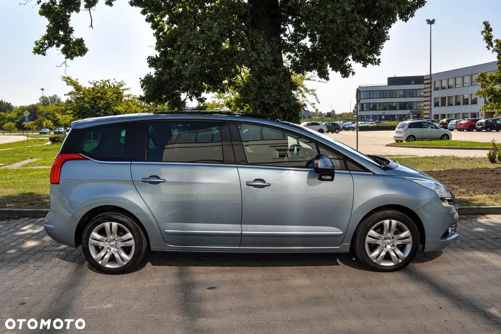 Peugeot 5008 - 5