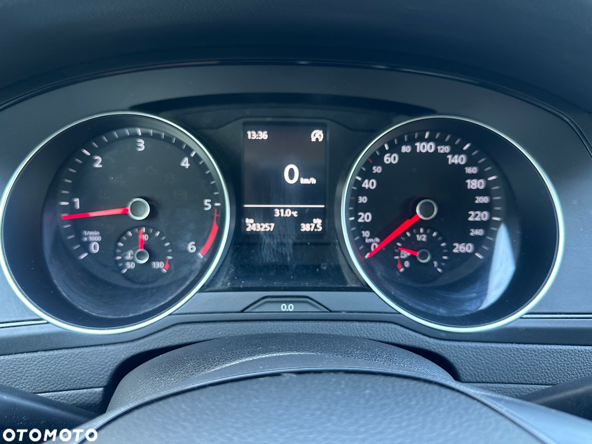 Volkswagen Passat Variant 1.6 TDI SCR BlueMotion Trendline - 16