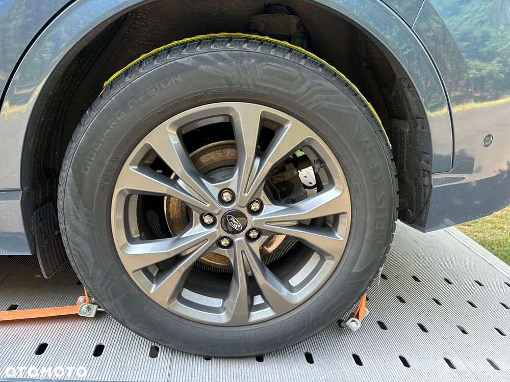 Ford Kuga 1.5 EcoBoost ST-LINE X - 12