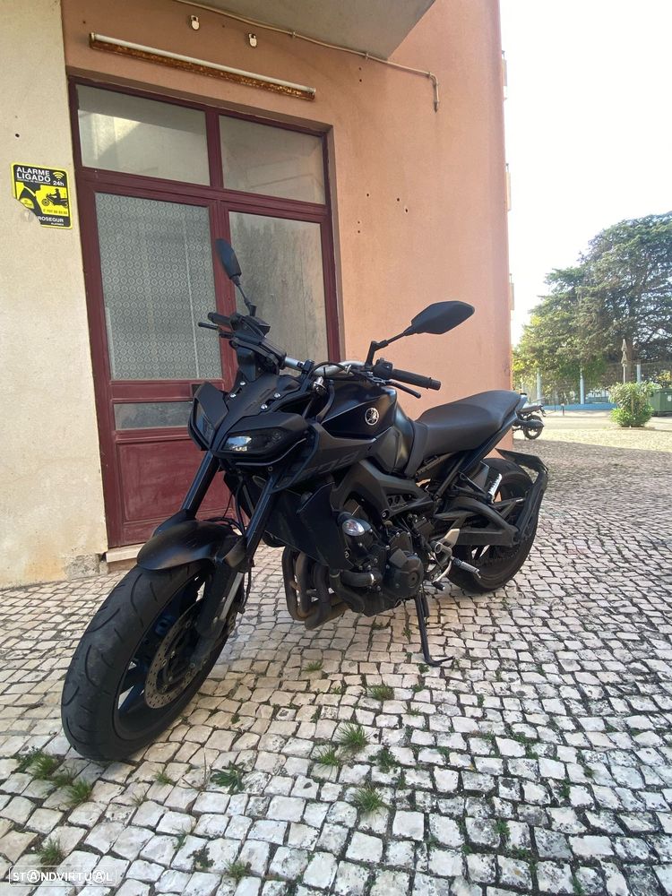 Yamaha MT-09 - 2