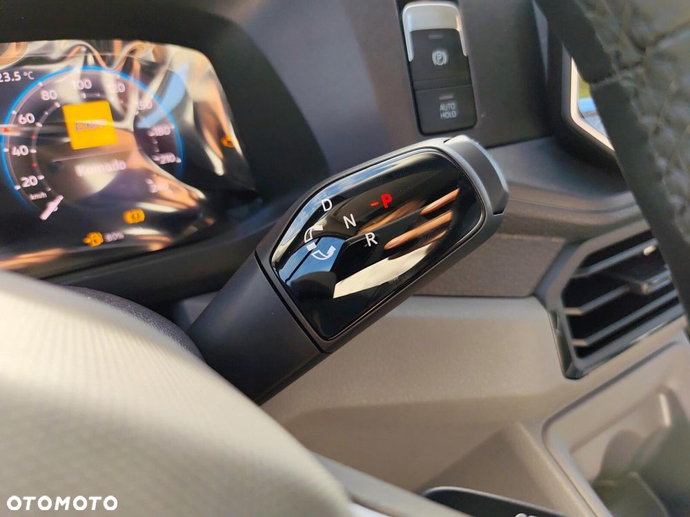 Volkswagen Crafter 35 Furgon z wysokim dachem silnik: 2,0 l EU6 SCR 177 KM, przedni 8-bieg.automatyczna, r.o : 4490 mm - 17