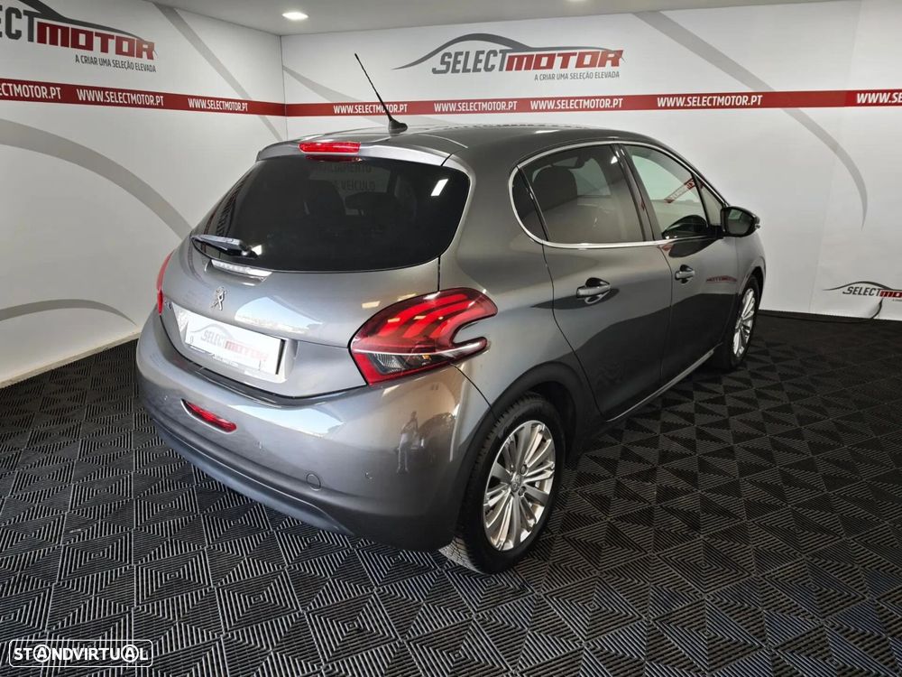 Peugeot 208 1.2 PureTech Allure - 5