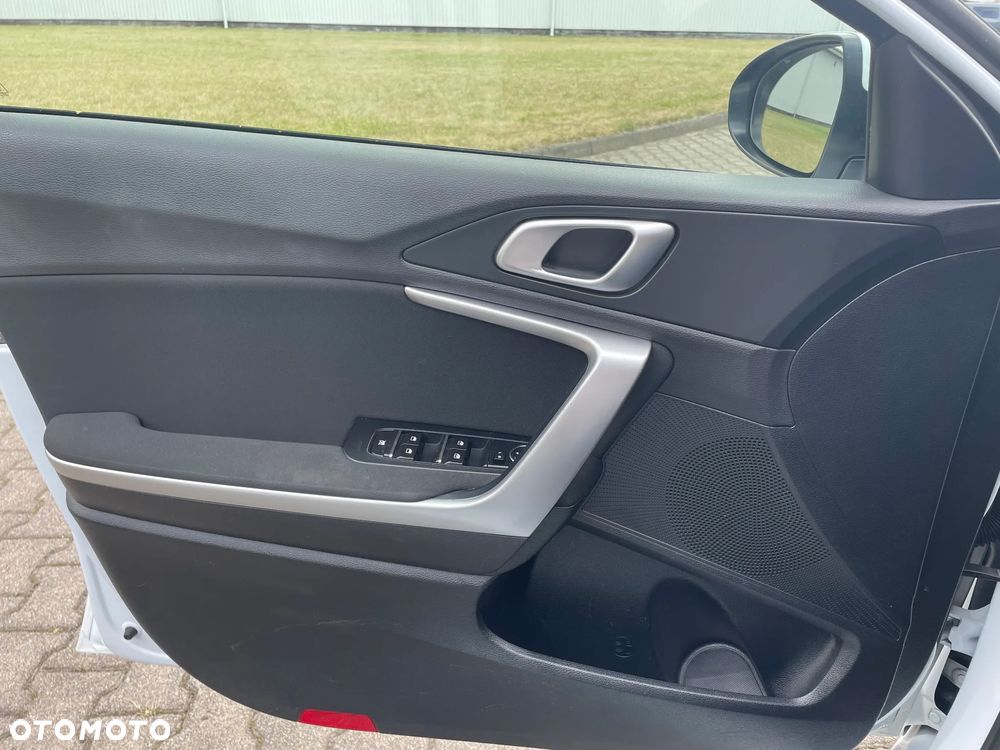 Kia Ceed 1.5 T-GDI M - 15
