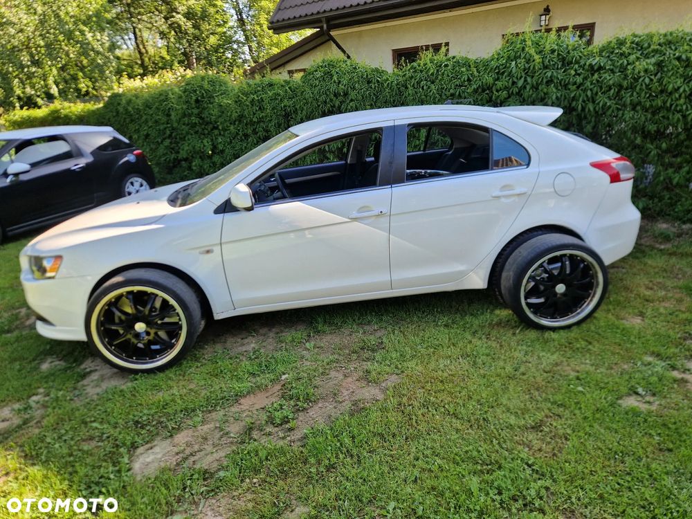 Mitsubishi Lancer 2.0 DID Instyle - 3