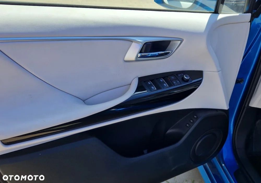Toyota Mirai Standard - 11